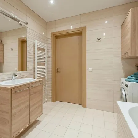 Eva R 아파트 드루스키닝카이